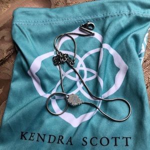 KENDRA SCOTT iridescent druzy necklace.